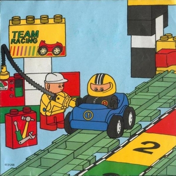 LEGO 3085-Racing-Action