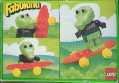 LEGO 3721-Clive-Crocodile-on-Skateboard