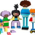 10423 Buildable People with Big Emotions